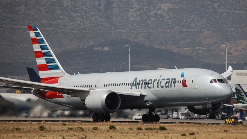 American Airlines melaporkan ‘masalah teknis’ yang mempengaruhi semua penerbangan