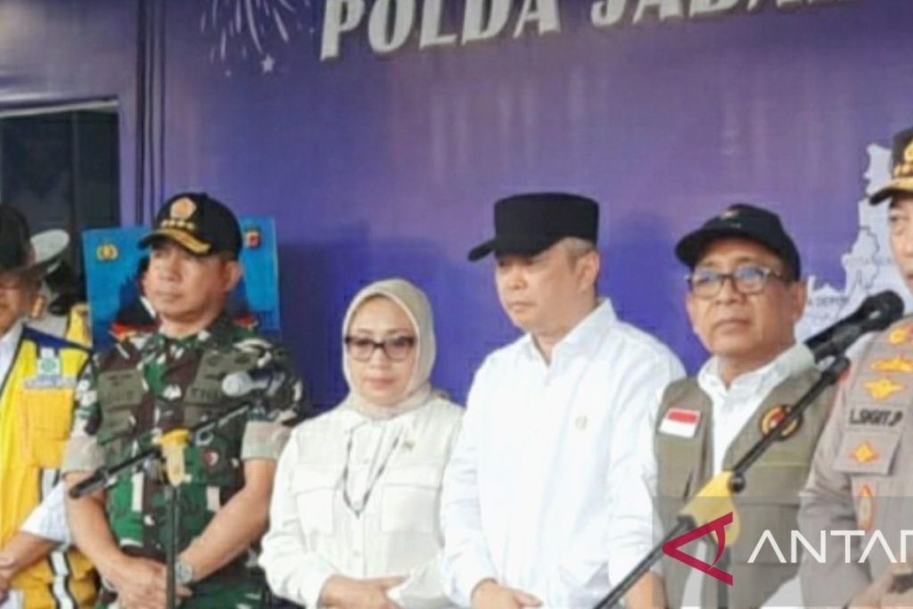 Arus lalu lintas libur Natal dan Tahun Baru relatif lancar: Menteri