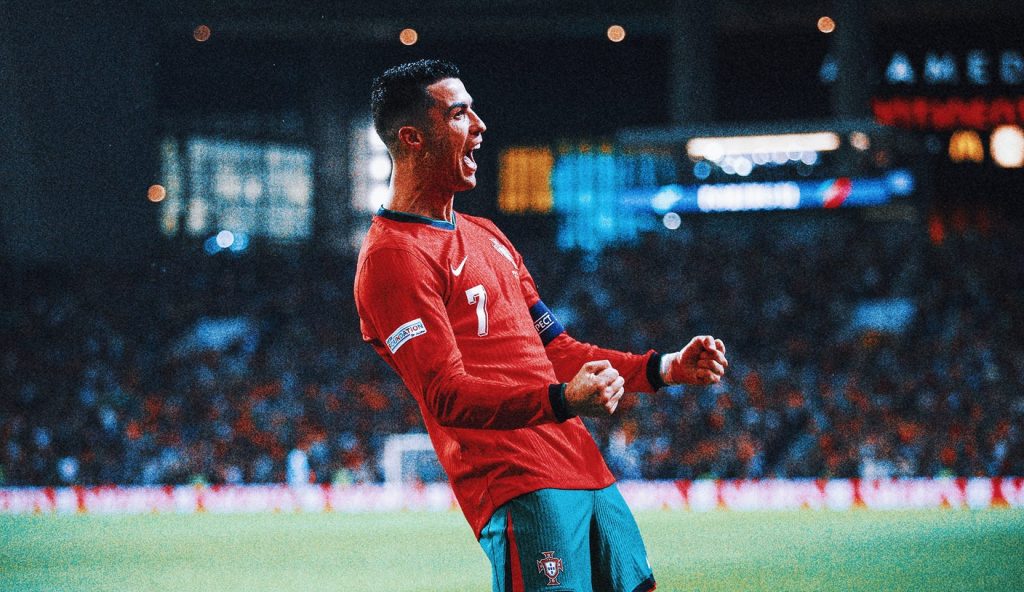 Cristiano Ronaldo mencetak dua gol saat Portugal memukul Polandia untuk maju di Nations League