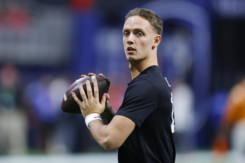 Georgia QB Carson Beck mendeklarasikan NFL Draft 2025