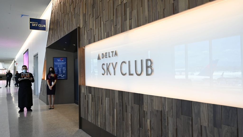 How to Access Delta Sky Club Airport Lounges