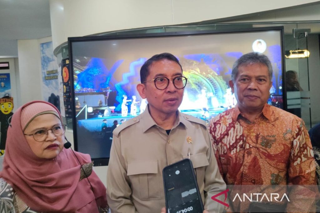 Minister Zon calls for more historical films in Indonesia