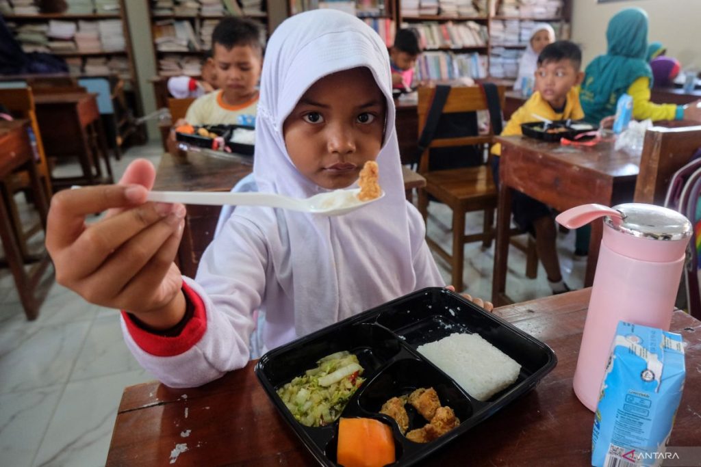 Indonesia’s free meals program to boost food value chain: ministry