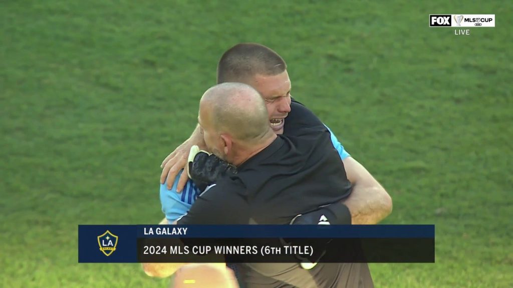 LA Galaxy memenangkan Piala MLS ke-6 setelah kemenangan 2-1 atas NY Red Bulls