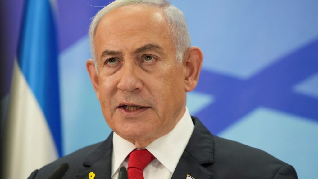 Netanyahu menjalani operasi pengangkatan prostat saat ia menghadapi krisis di berbagai bidang