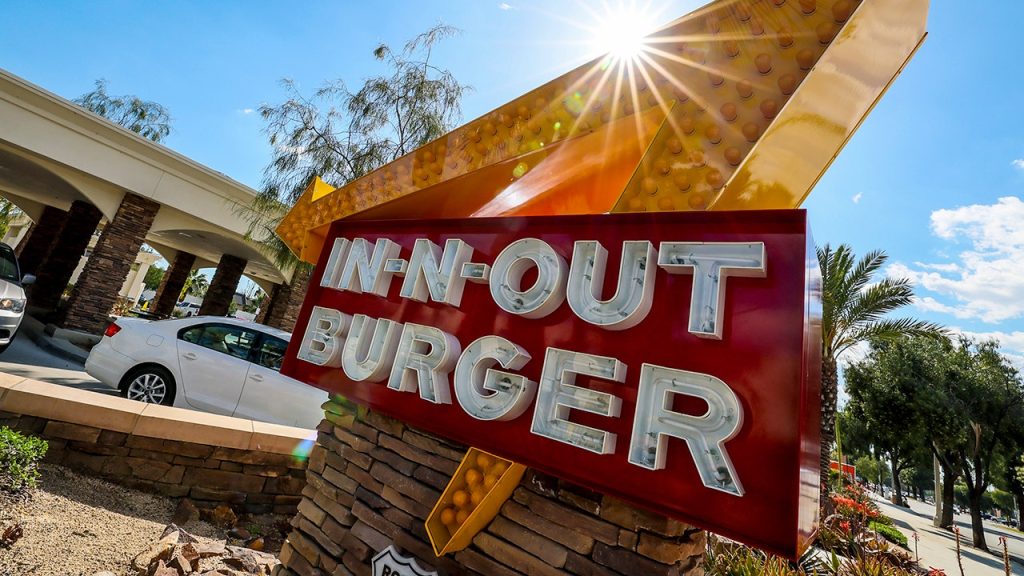 Pewaris In-N-Out mengutip kesengsaraan kejahatan karena menutup lokasi di Oakland