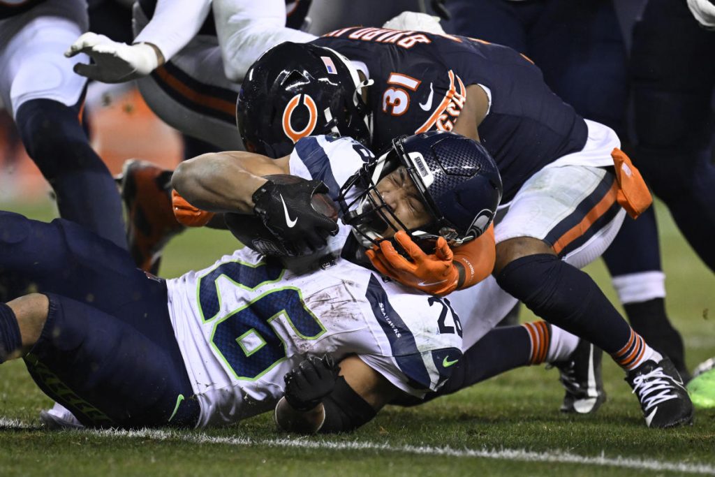 Seahawks-Bears: Seattle menjaga harapan playoff tetap hidup dengan kemenangan 6-3 atas Chicago dalam salah satu pertandingan terburuk NFL musim 2024