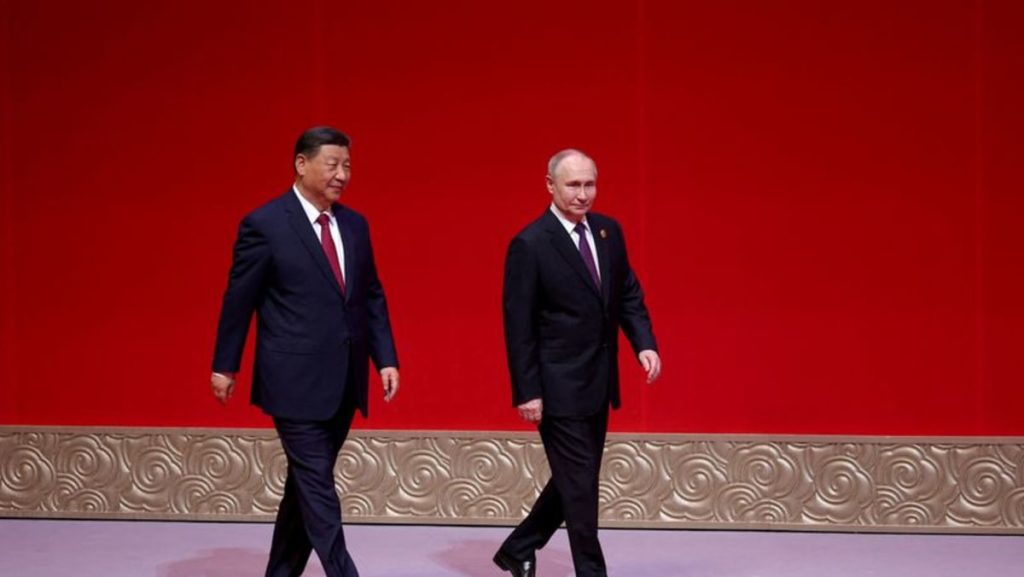 Tiongkok dan Rusia selalu bergerak maju ‘bergandengan tangan’, kata Xi kepada Putin