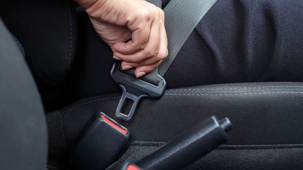 U.S. to require passenger vehicles to sound alarms if rear passengers don’t fasten seat belts