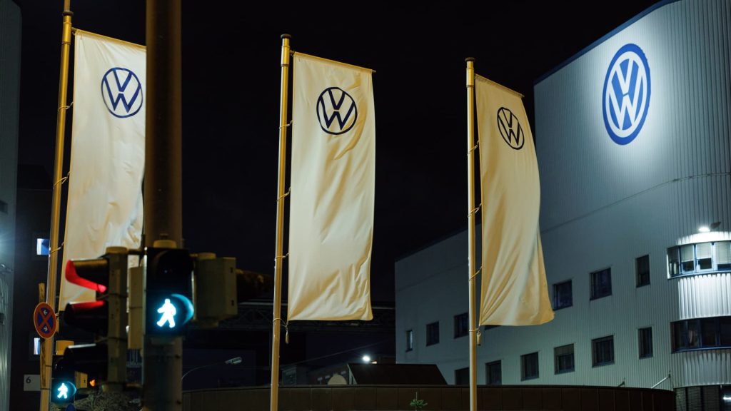 VW reaches deal with union after grueling talks