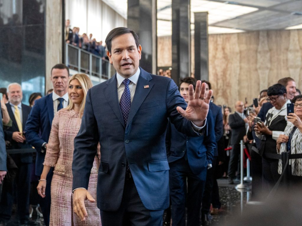 ‘Akan ada perubahan’: Marco Rubio dikukuhkan sebagai menteri luar negeri AS | Berita Donald Trump