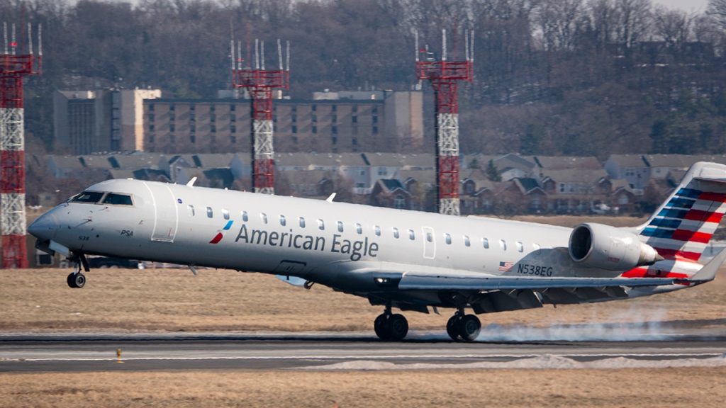 Anak perusahaan American Airlines mengumumkan kepindahan markas perusahaan dari Ohio ke North Carolina beberapa jam sebelum kecelakaan mematikan