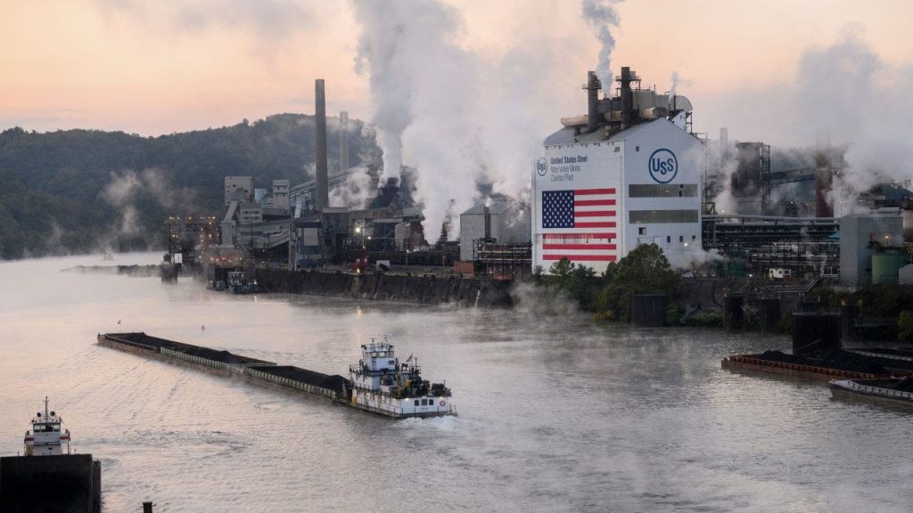 Apakah tawaran Nippon Steel untuk membeli US Steel mengancam keamanan nasional?