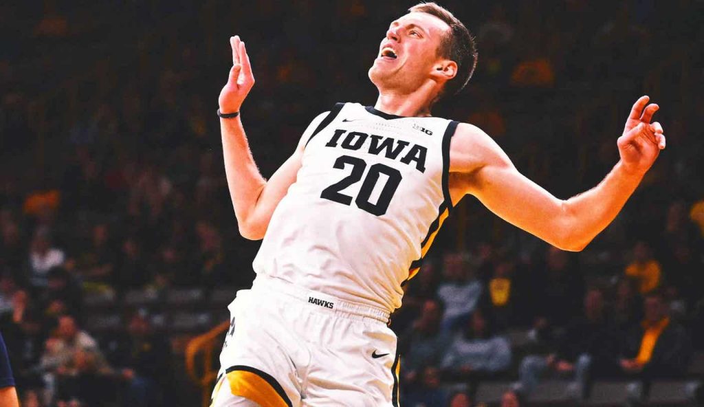 Babak kedua yang luar biasa dari Payton Sandfort mendorong Iowa unggul 85-60 atas Indiana