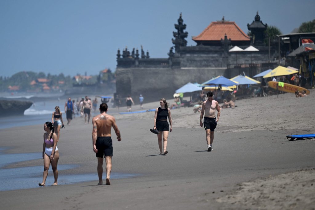 Bagaimana Bali memikat wisatawan dengan bisnis bedah kosmetik yang berkembang pesat