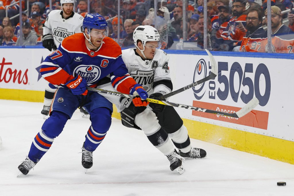 “Bagaimana Pertarungan Kings-Oilers Baru-Baru Ini Memicu Penangguhan Connor McDavid”.