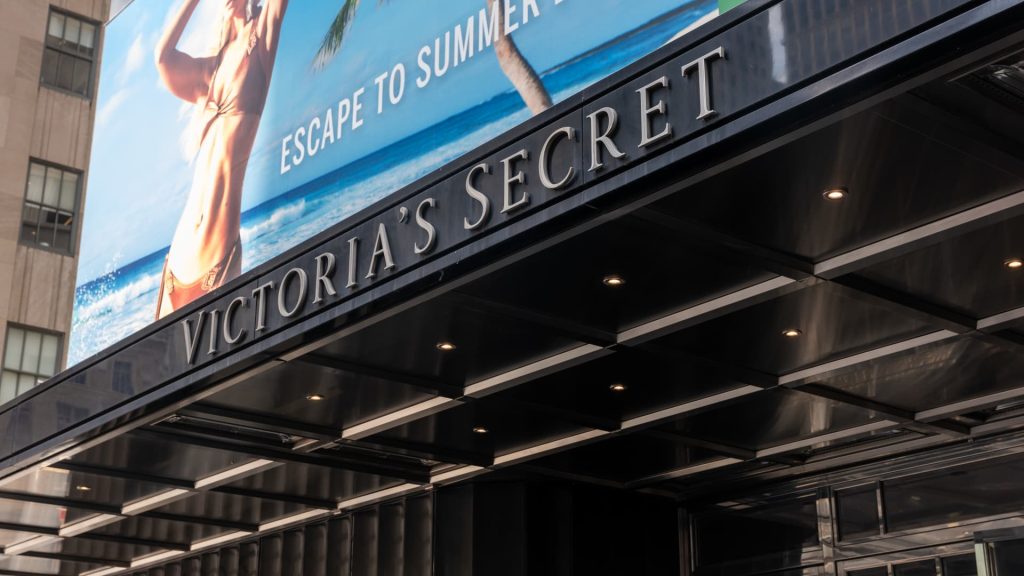 Barclays memutakhirkan Victoria’s Secret, kata pengecer dapat mengumpulkan lebih dari 40%