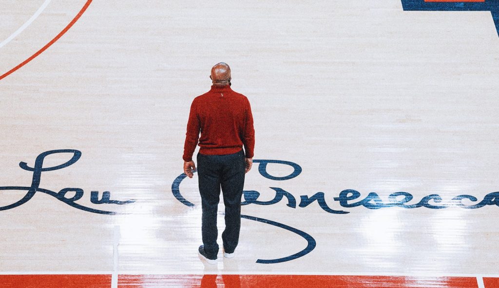 Big East untuk menghormati Lou Carnesecca pada hari Sabtu dengan sweater, pin peringatan