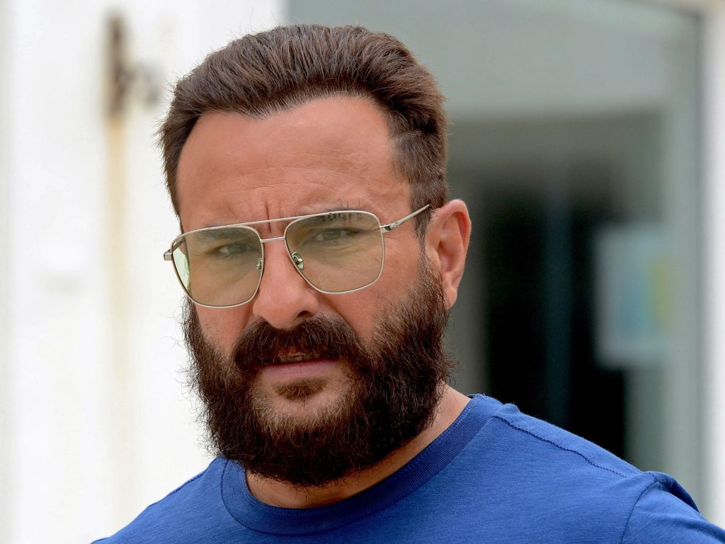 Bintang Bollywood Saif Ali Khan ditikam dalam ‘percobaan perampokan’ di rumah Mumbai | Berita