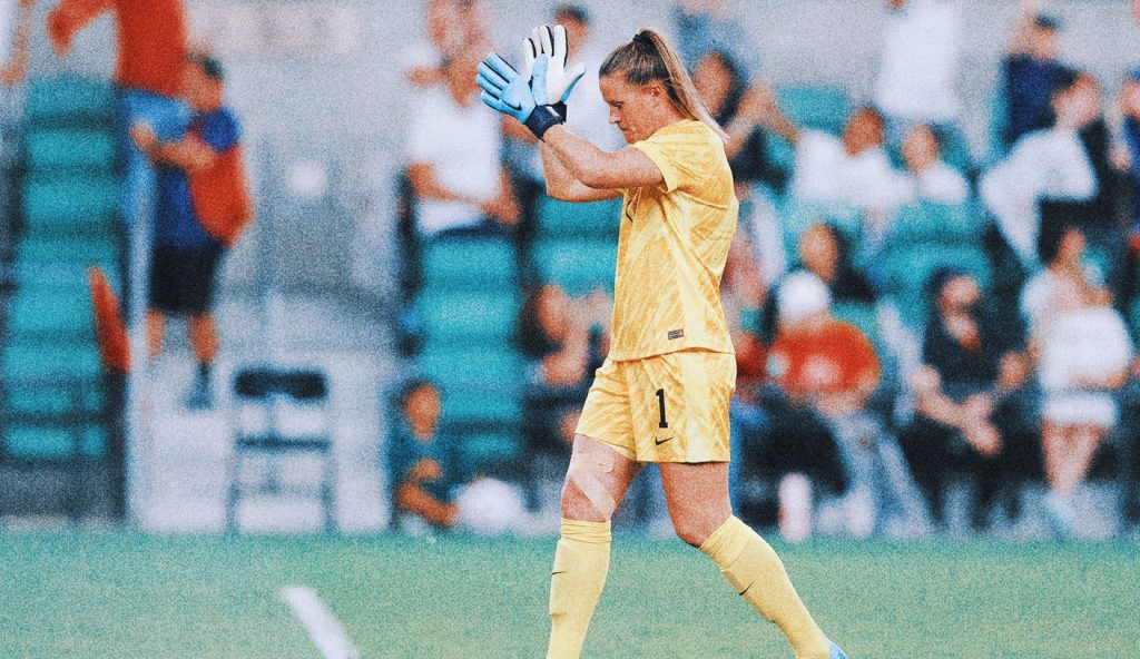 Bintang Olimpiade Alyssa Naeher mendapat penghargaan sebagai pemain terbaik USWNT tahun 2024