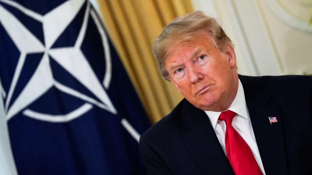 Bisakah Trump membuat sekutu NATO mengeluarkan lebih banyak dana untuk pertahanan?