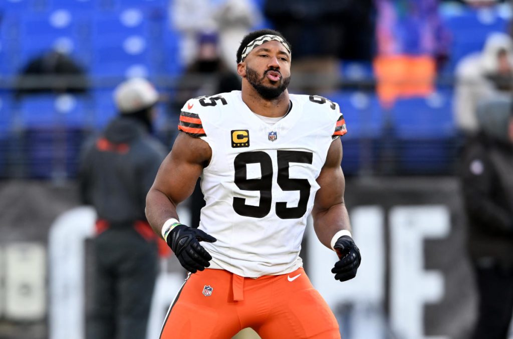 Browns GM Andrew Berry Ingin Myles Garrett sebagai ‘Sepotong Masa Depan Kita,’ Tidak Terbuka Untuk Perdagangan yang Bernama NFL DPOY