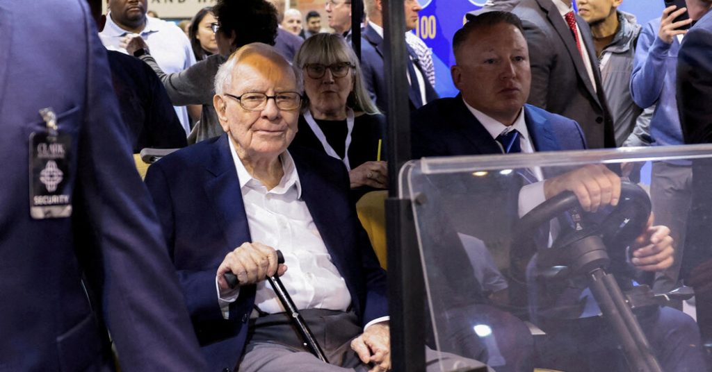 CFPB Menggugat Unit Berkshire Hathaway milik Warren Buffett Atas Hipotek Berisiko