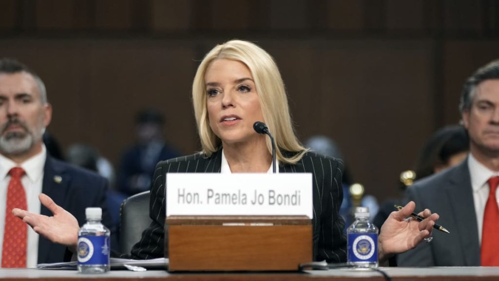 Calon Trump, Pam Bondi, bersumpah akan merdeka; tidak akan mengesampingkan penyelidikan terhadap para pengkritik Trump