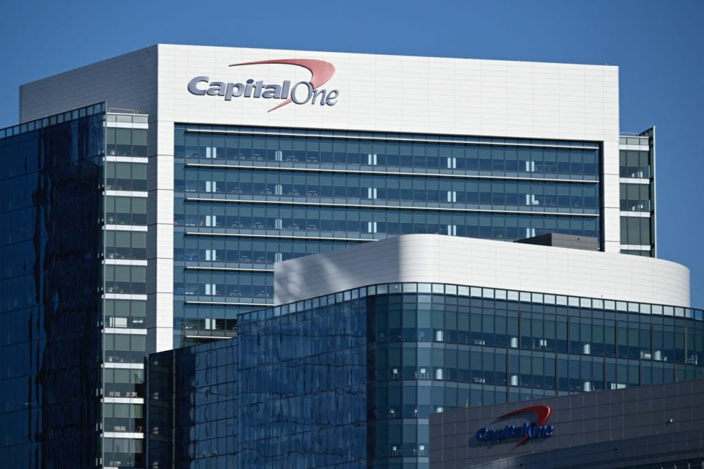 Capital One Digugat CFPB Atas Rekening Tabungannya