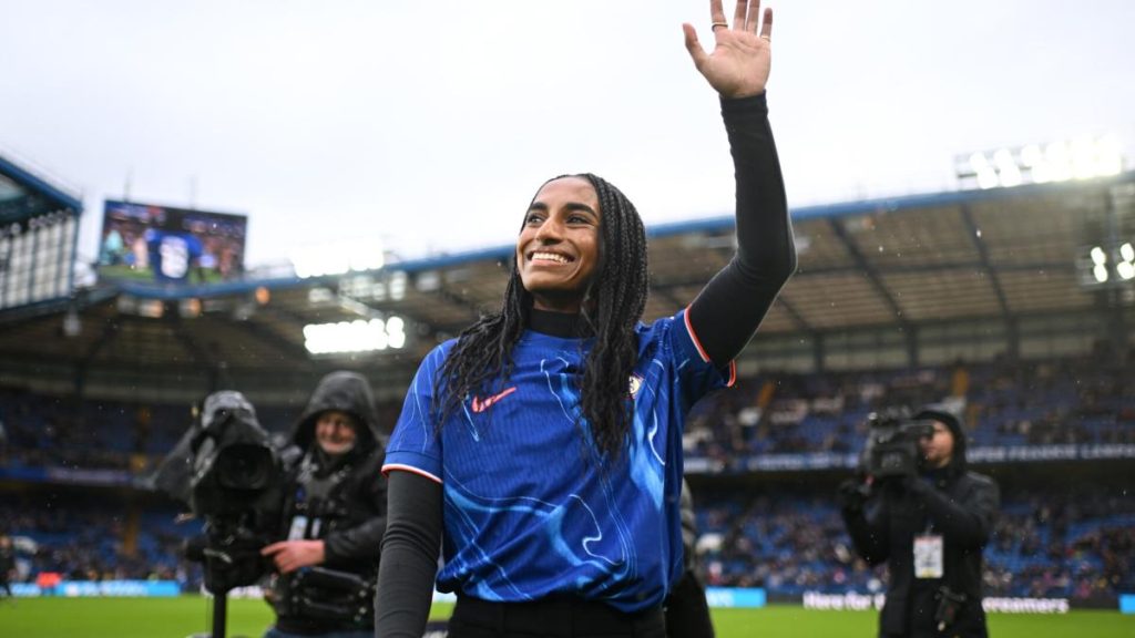 Chelsea mengontrak bintang USWNT Girma dengan biaya rekor dunia yang dilaporkan