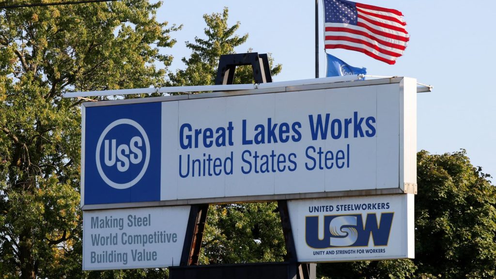 Cleveland-Cliffs bermitra dengan Nucor dalam tawaran potensial untuk US Steel, kata sumber