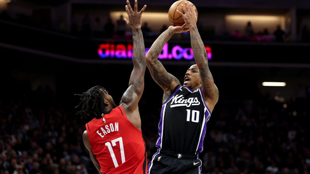 DeRozan, Fox terbukti menjadi duo kopling yang tangguh bagi Kings