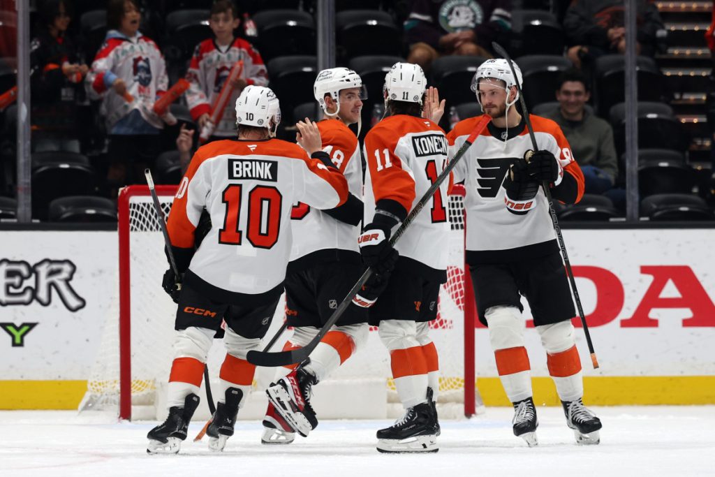 Deal Flyers Farabee, Frost to Contending Flames for Kuzmenko, Pelletier, Draft Picks