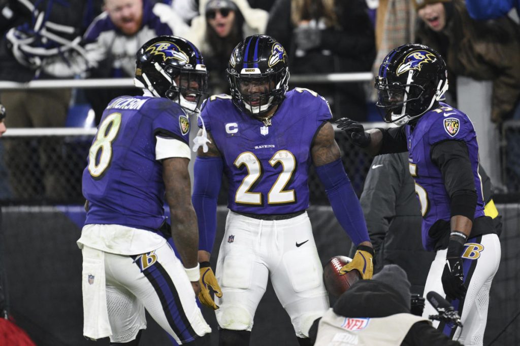 Derrick Henry membantu memperkuat keyakinan Lamar Jackson bahwa tahun ini akan berbeda di babak playoff untuk Ravens