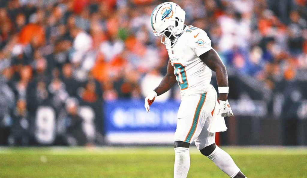 Dolphins WR Tyreek Hill mengatakan dia ‘membuka pintu’ untuk meninggalkan Miami