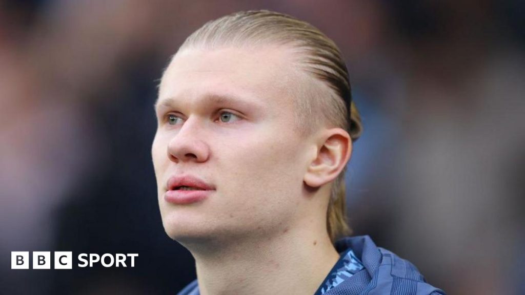 Erling Haaland menandatangani kontrak baru dengan Manchester City hingga 2034