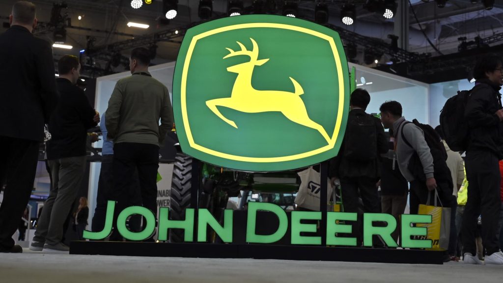 FTC menggugat Deere atas biaya perbaikan peralatan bagi petani