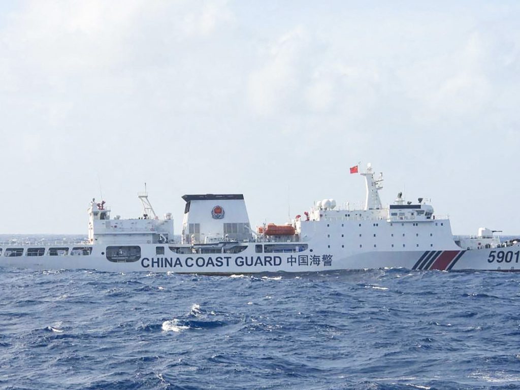 Filipina memprotes penempatan ‘kapal monster’ China di zona maritim | Berita Laut Cina Selatan