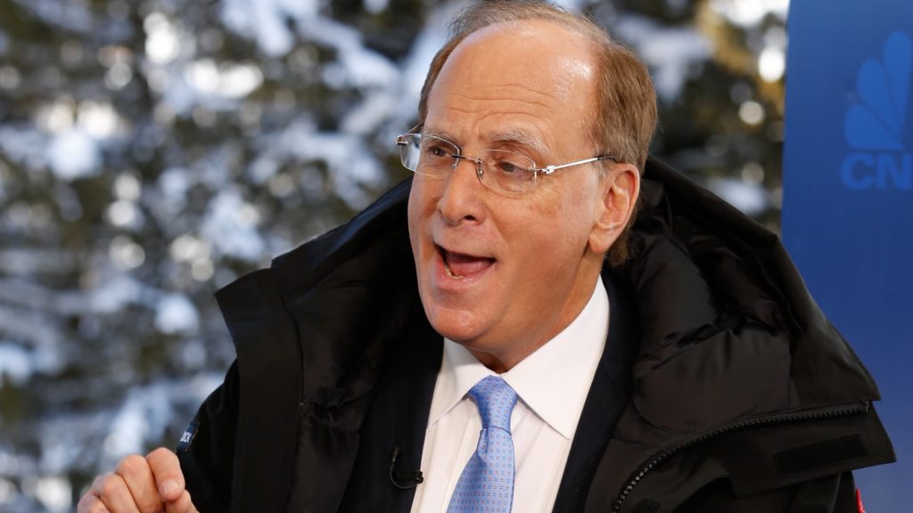 Fink dari BlackRock mengatakan bahwa pasar obligasi akan memberi tahu kita kemana tujuan kita