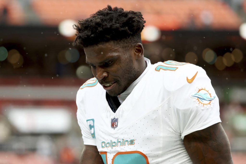 GM Dolphins Chris Grier: Tyreek Hill ‘tidak pernah meminta perdagangan dengan saya’