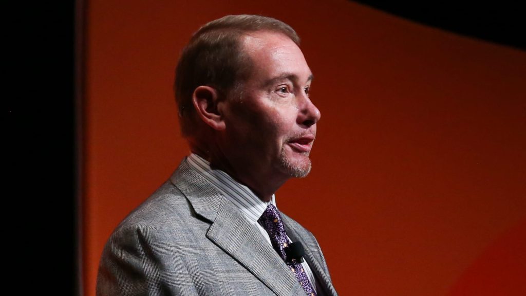 Gundlach dari DoubleLine mengatakan The Fed terlihat seperti Tuan Magoo, terlalu fokus pada ‘jangka pendek’