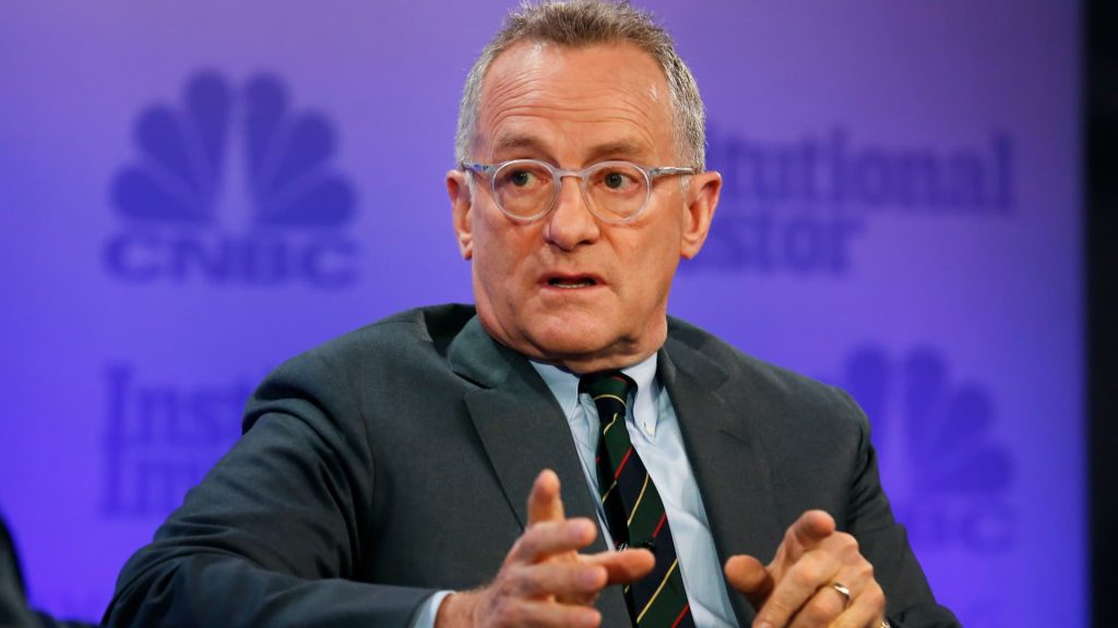 Howard Marks melihat tanda-tanda peringatan terjadinya bubble, mengatakan investor tidak boleh mengabaikan valuasi tinggi saat ini