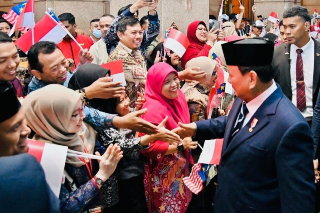 Indonesians welcome Prabowo in Malaysia