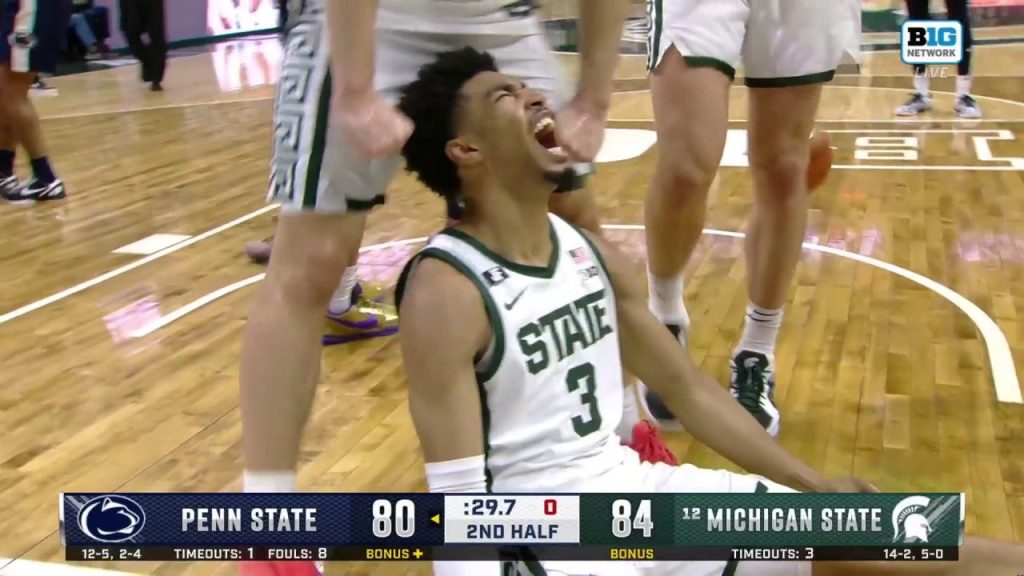 Jaden Akins mencetak layup TOUGH AND-ONE untuk memastikan kemenangan 90-85 Michigan State atas Penn State