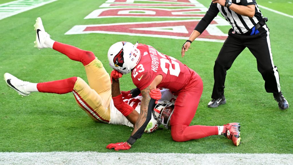 Jennings dikeluarkan dari permainan 49ers-Cardinals untuk dua pertarungan