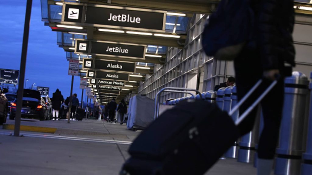 JetBlue menawarkan beberapa Paket Pensiun Dini Pilot, kata Union