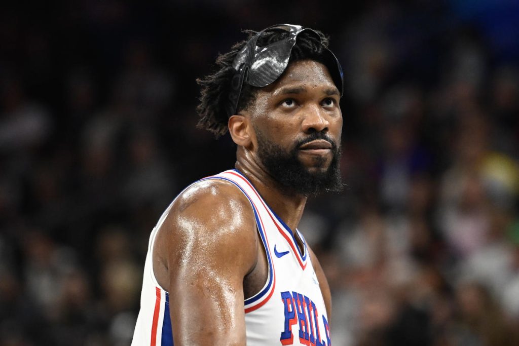 Joel Embiid dari 76ers absen 7 hingga 10 hari lagi setelah pembengkakan lutut kirinya meningkat