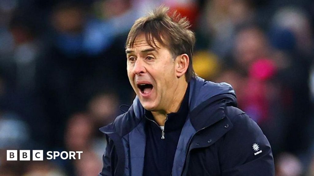 Julen Lopetegui: West Ham mempertimbangkan apakah akan memecat pemain Spanyol itu