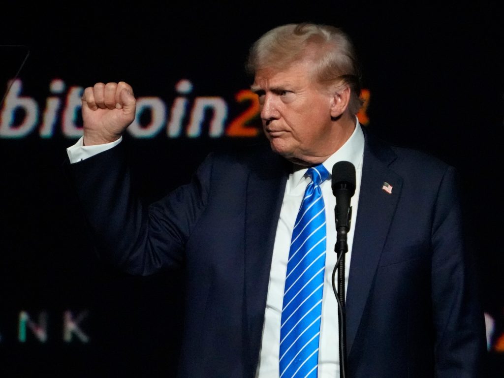 Koin meme dan token kripto baru Trump melonjak di hari pertamanya menjabat | Berita Donald Trump