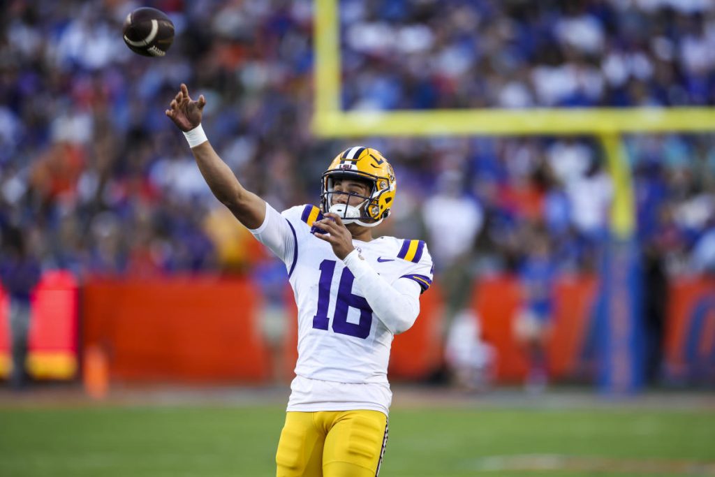 LSU QB Colin Hurley dirawat di rumah sakit setelah kecelakaan mobil di dekat kampus LSU